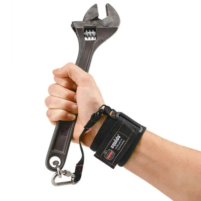 3114-wrist-lanyard-hand-zoom.webp