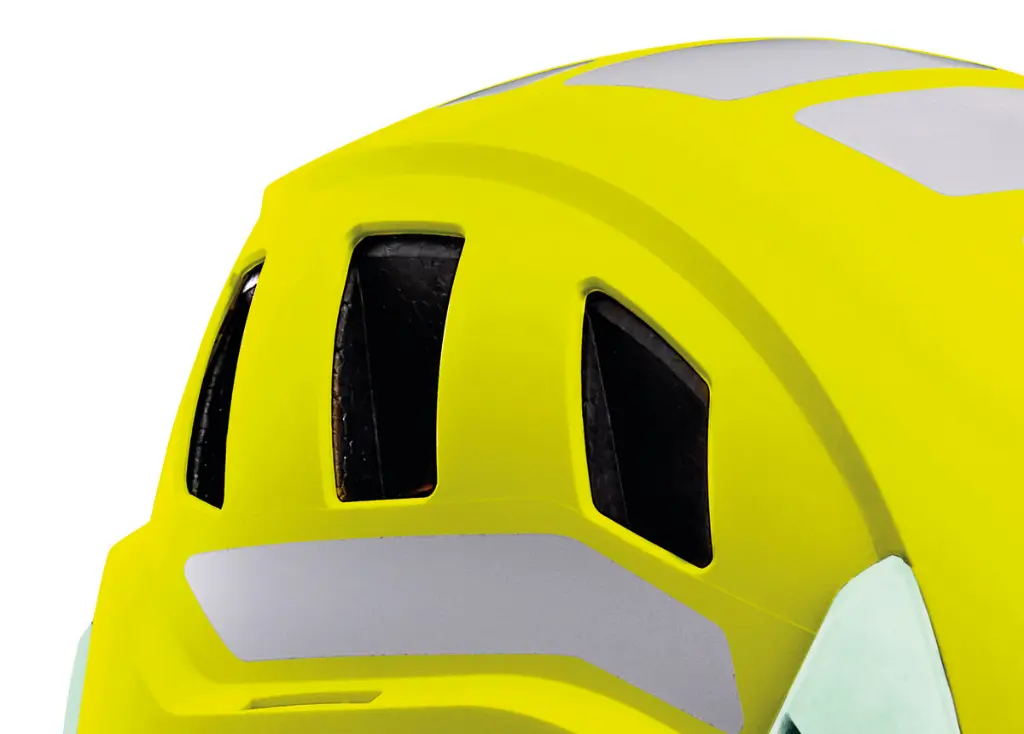 A020DA-STRATO-VENT-HI-VIZ-focus-3_LowRes.webp