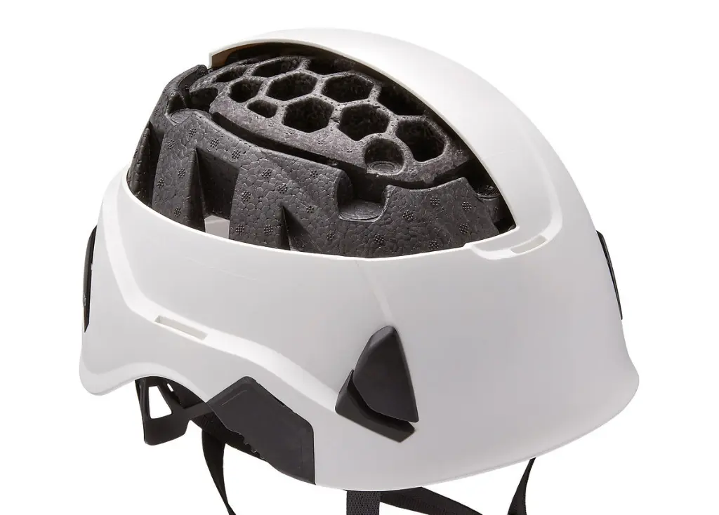 A020BA-STRATO-VENT-focus-1_LowRes.webp