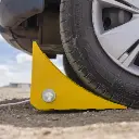 Calza (cuña) para vehículos, de poliuretano de 20 ton. marca Praetoria